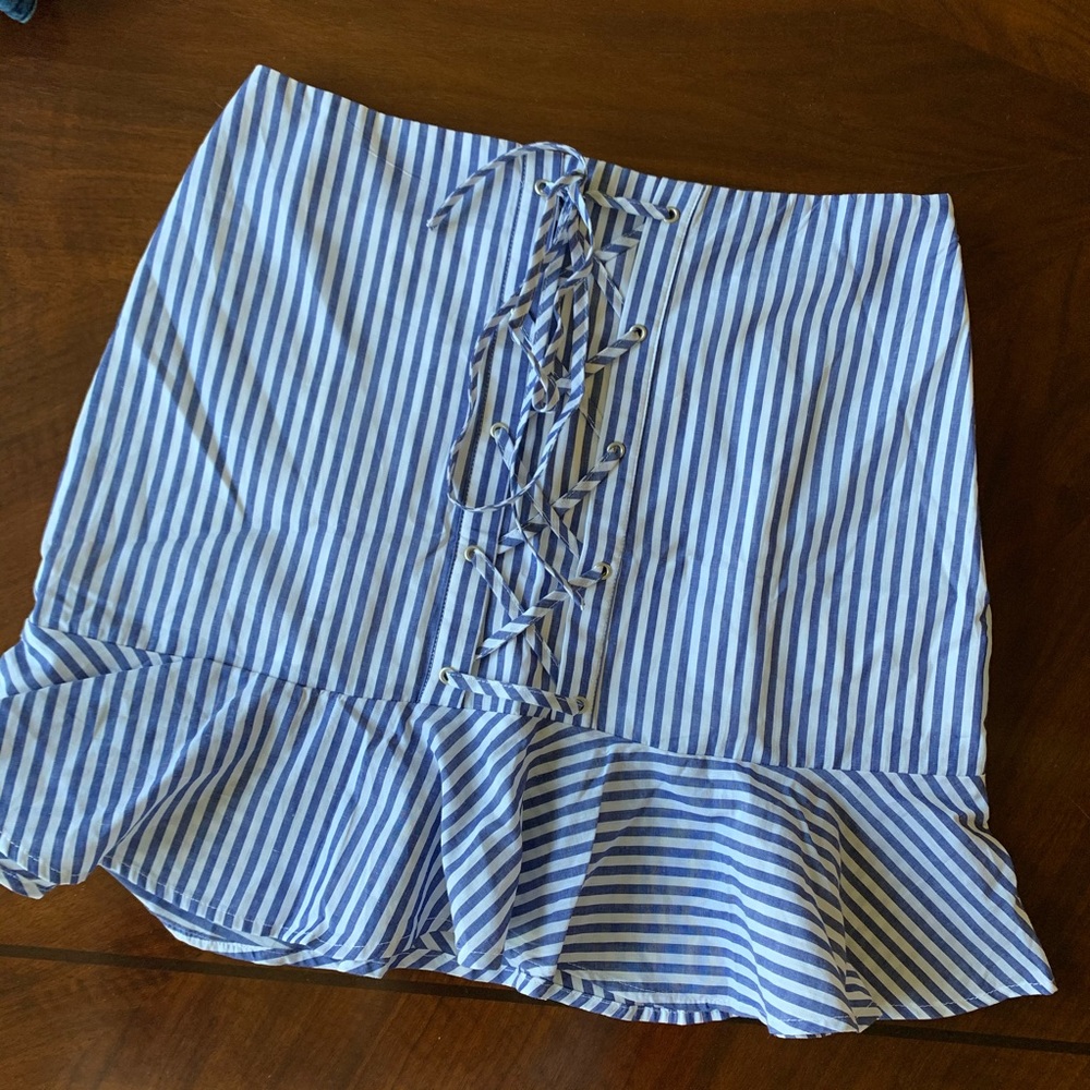 JOA Mini Skirt - Picture 2 of 7
